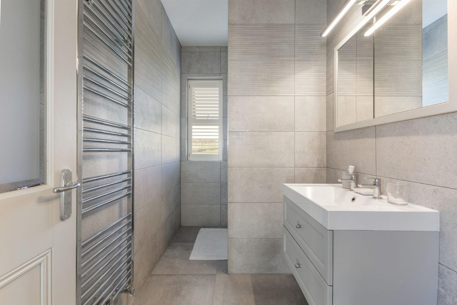 Carlton Lane, Yeadon, Leeds