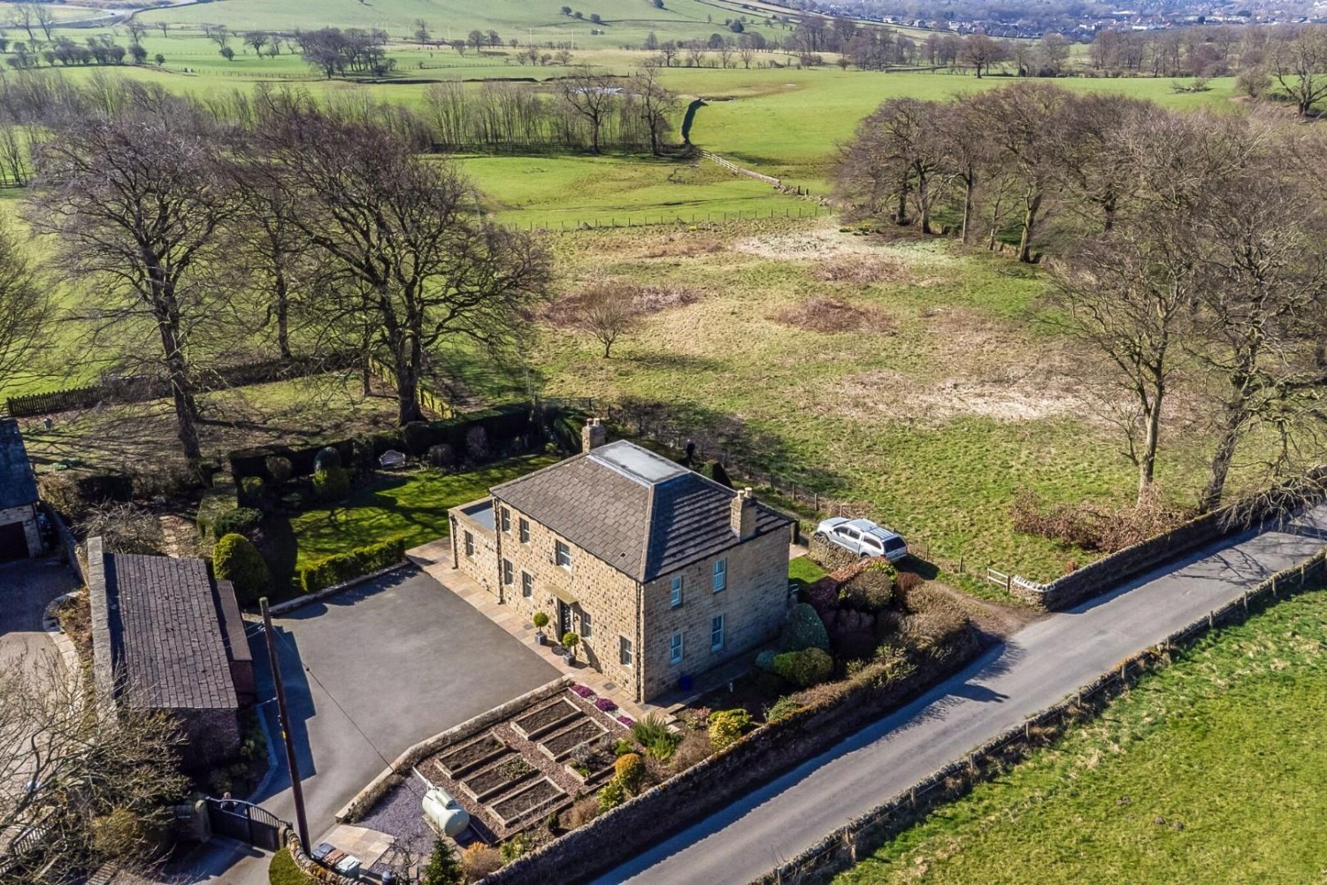 Carlton Lane, Yeadon, Leeds