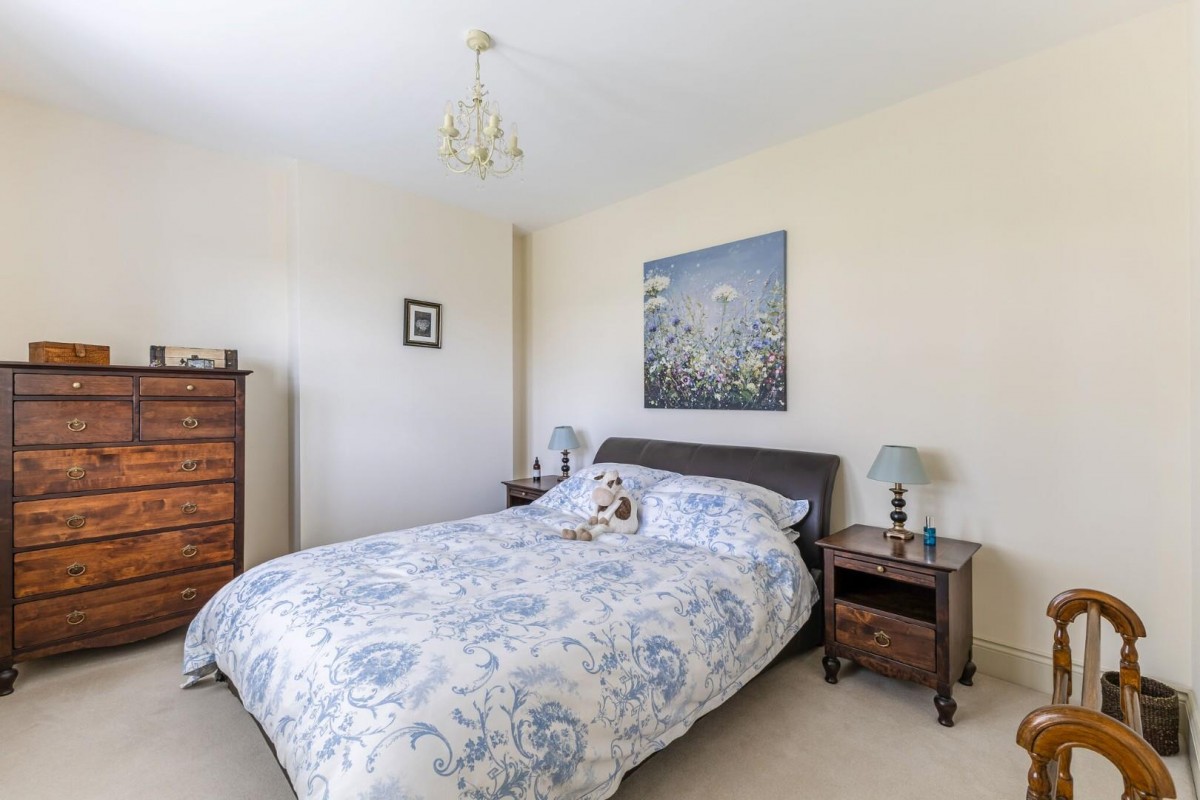 Carlton Lane, Yeadon, Leeds