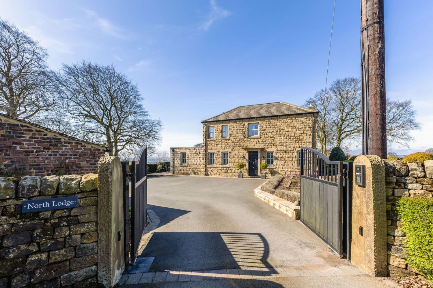 Carlton Lane, Yeadon, Leeds