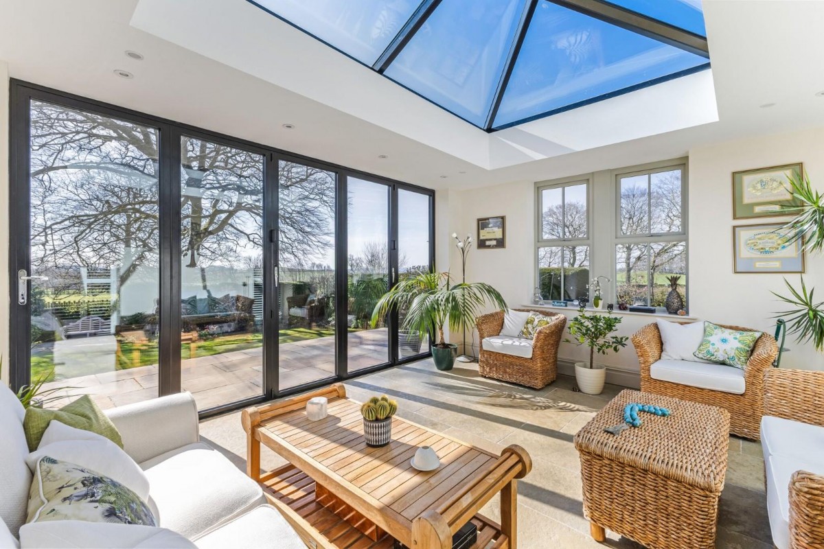 Carlton Lane, Yeadon, Leeds