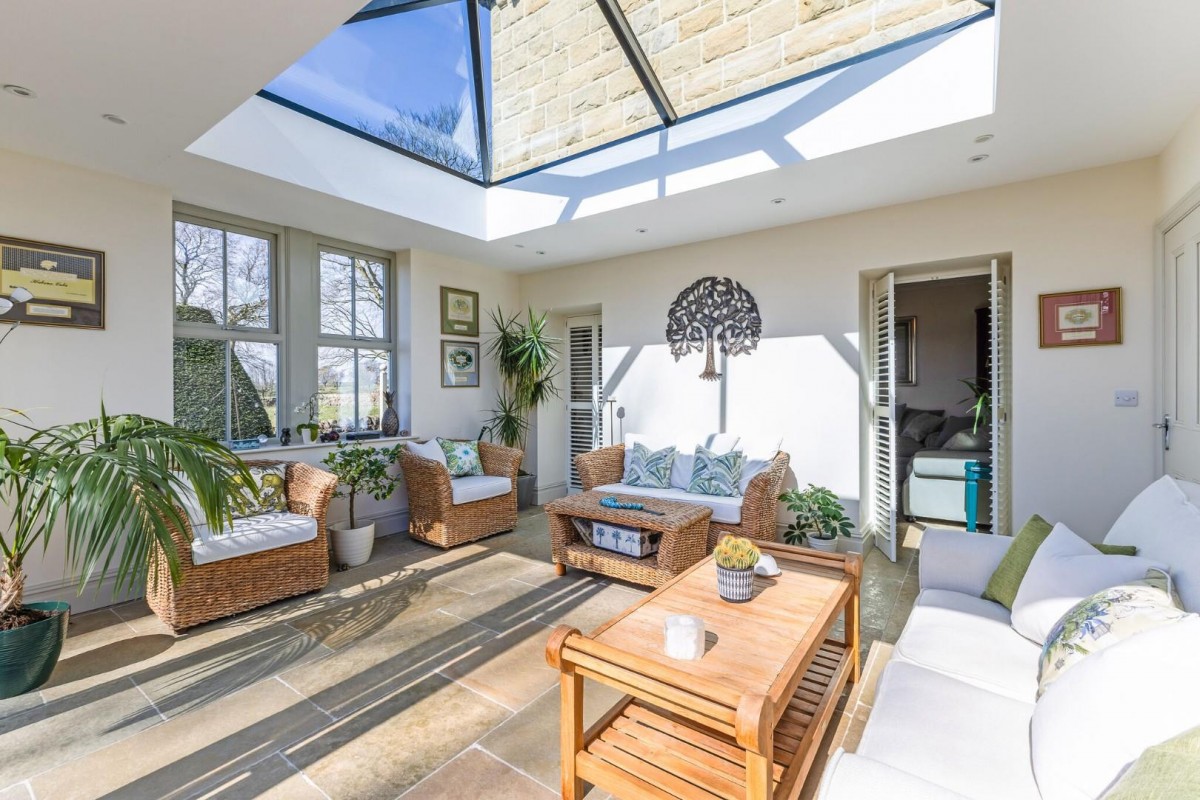 Carlton Lane, Yeadon, Leeds