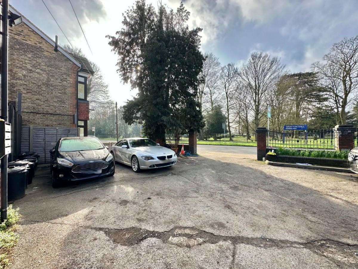 Station Road, West Drayton