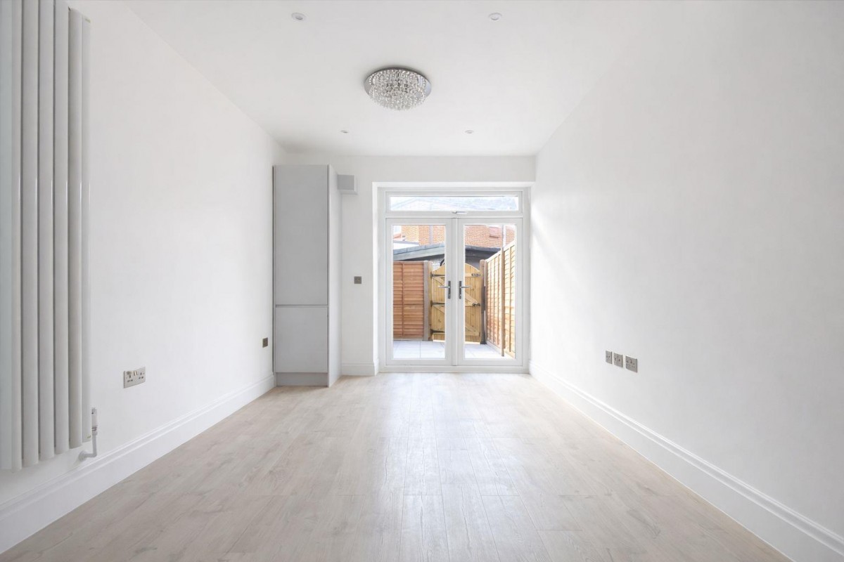 Cricket Green, Mitcham