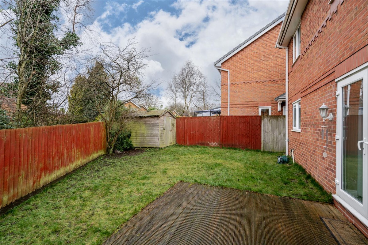 Pickley Court, Leigh