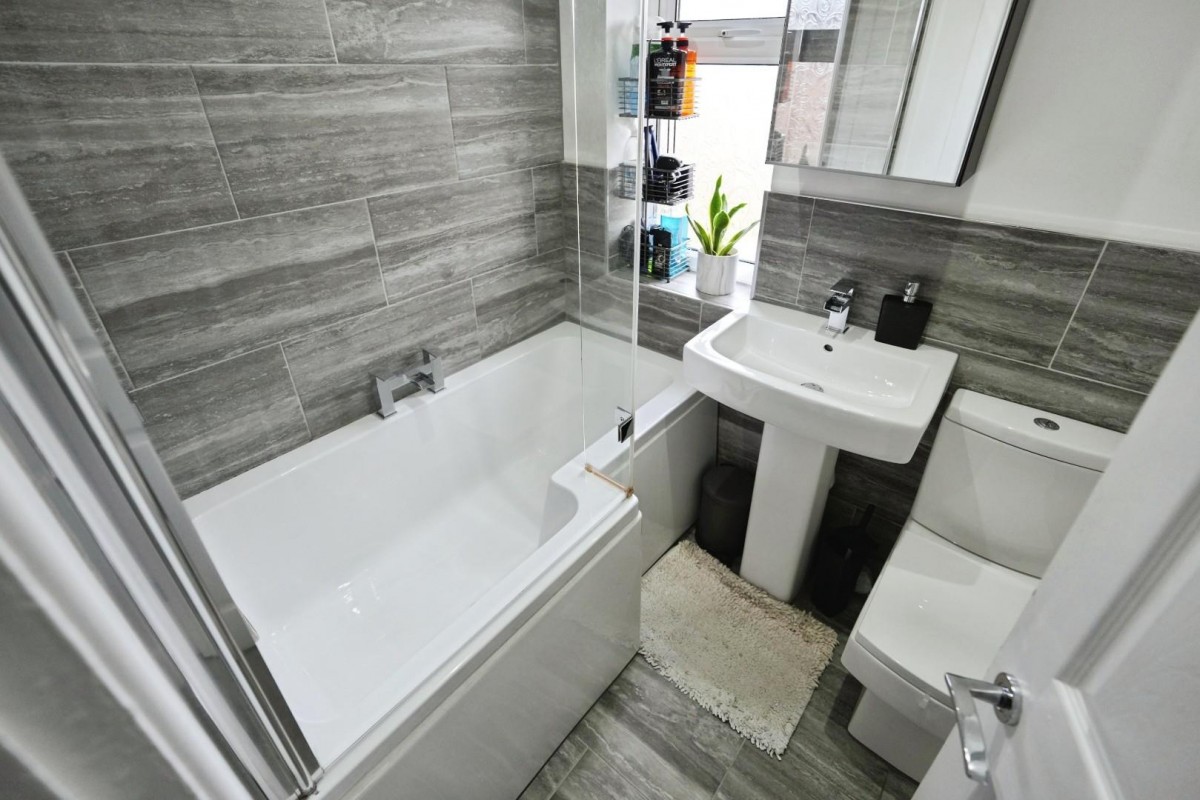 Mullacre Road, Manchester