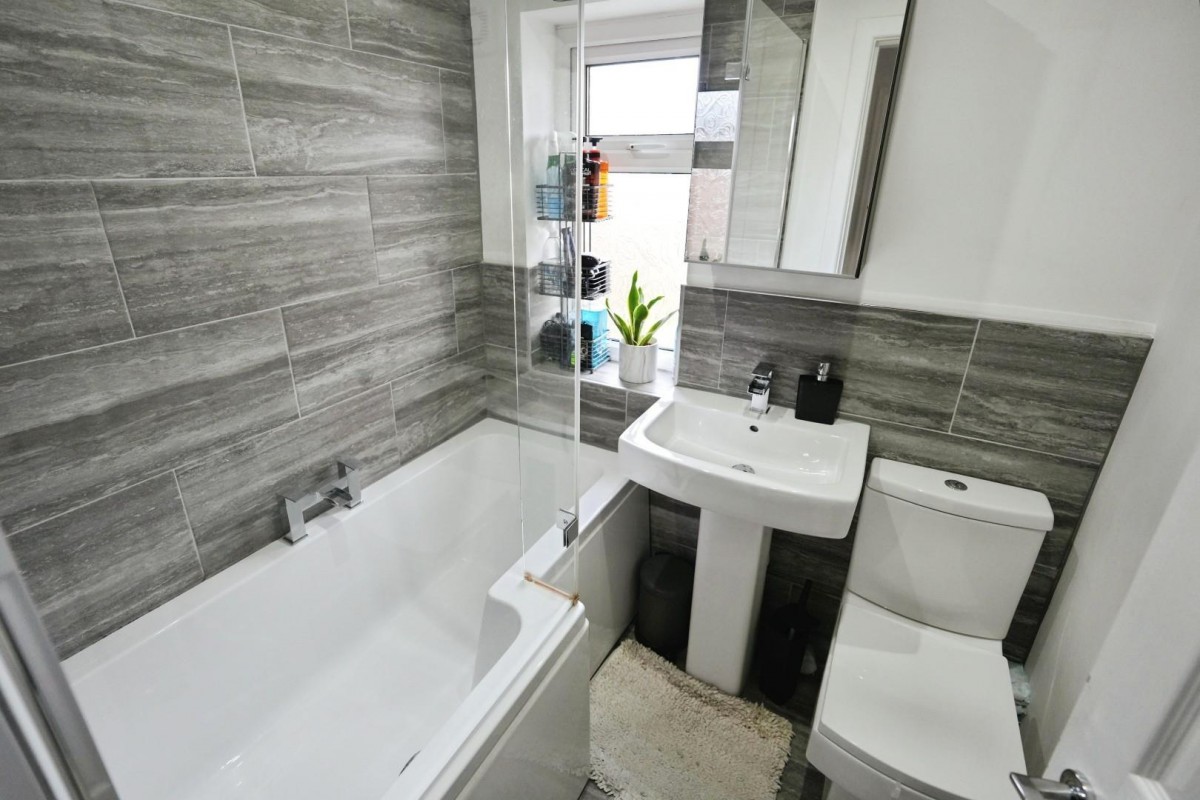 Mullacre Road, Manchester