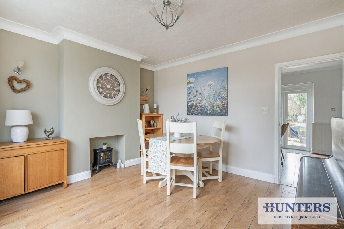 Apperley Gardens, Apperley Bridge