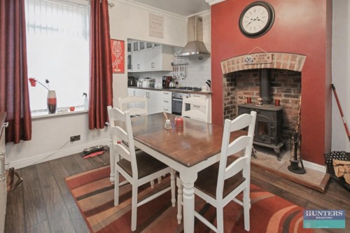 Sunny Bank Avenue Bradford, BD5 8NA