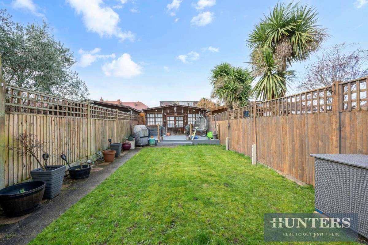 Elmstead Gardens, Worcester Park