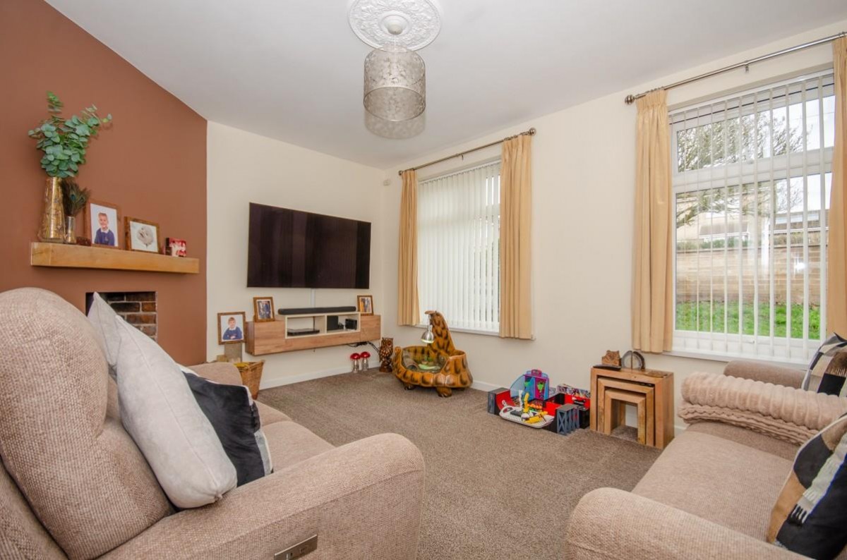 Northcote Road, Mangotsfield, Bristol, BS16 6AT