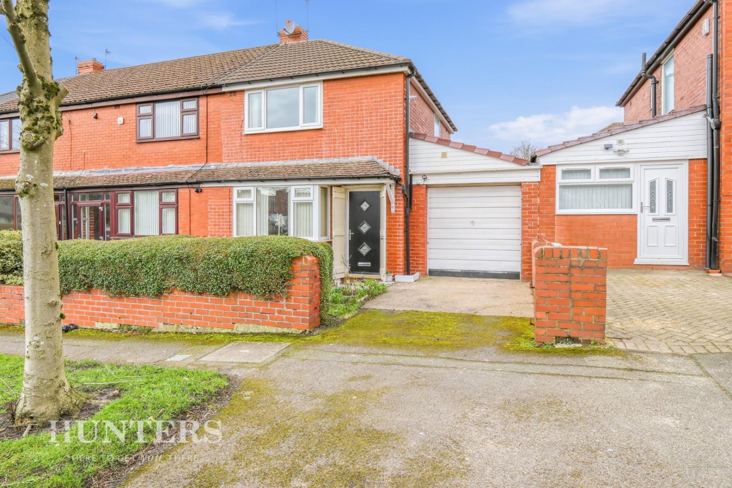 College Avenue, Oldham