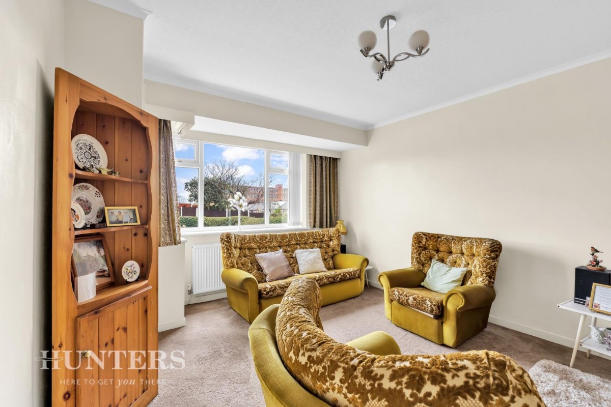 College Avenue, Oldham