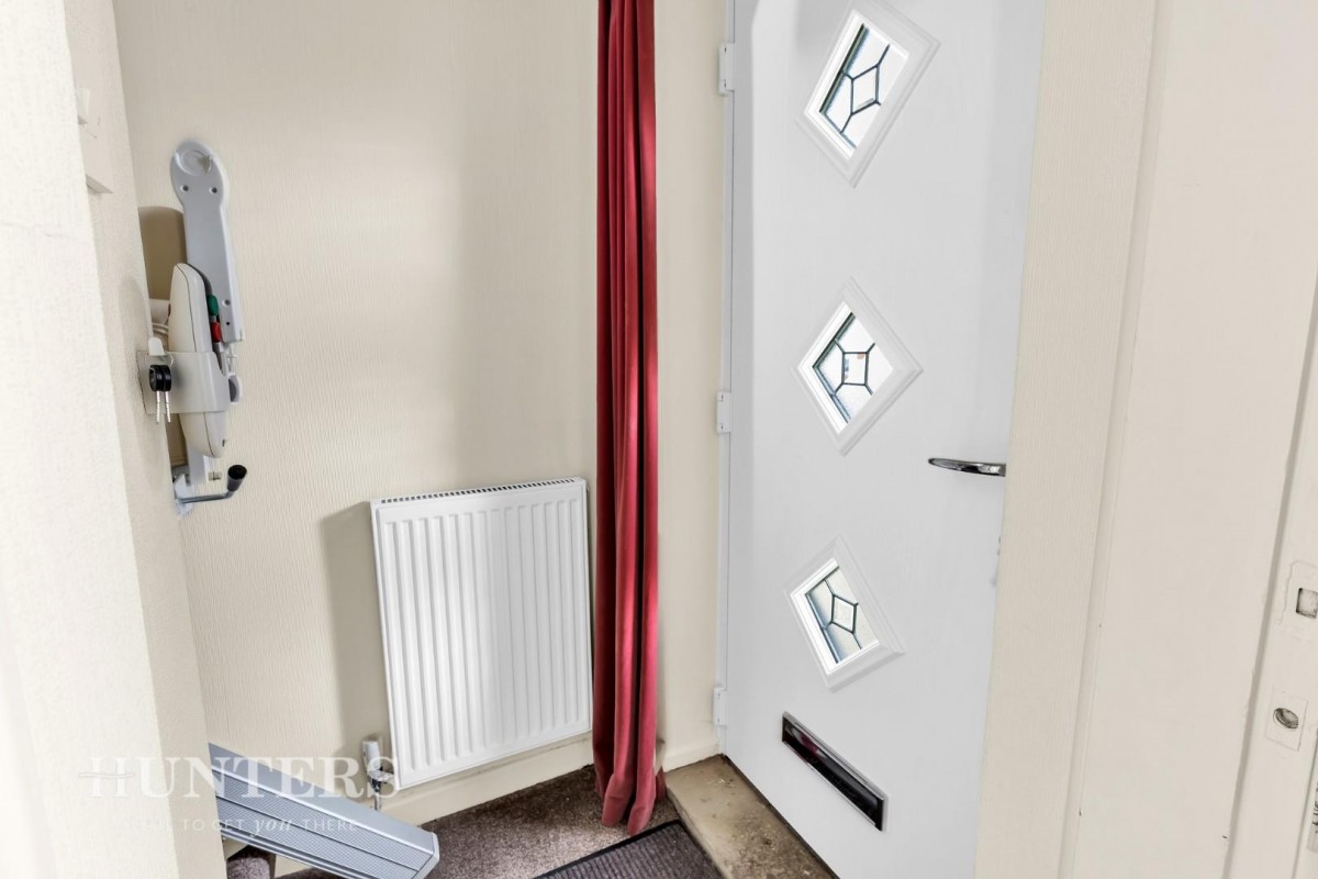 College Avenue, Oldham