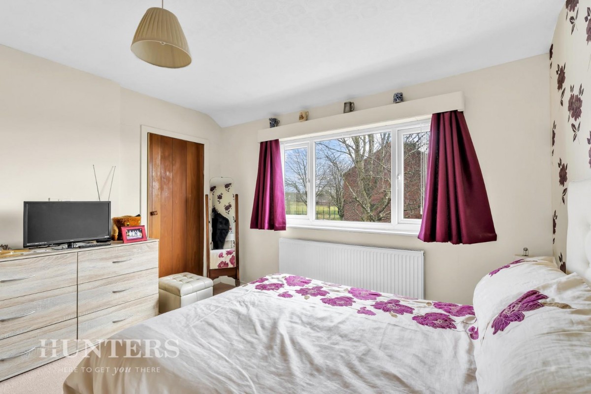 College Avenue, Oldham