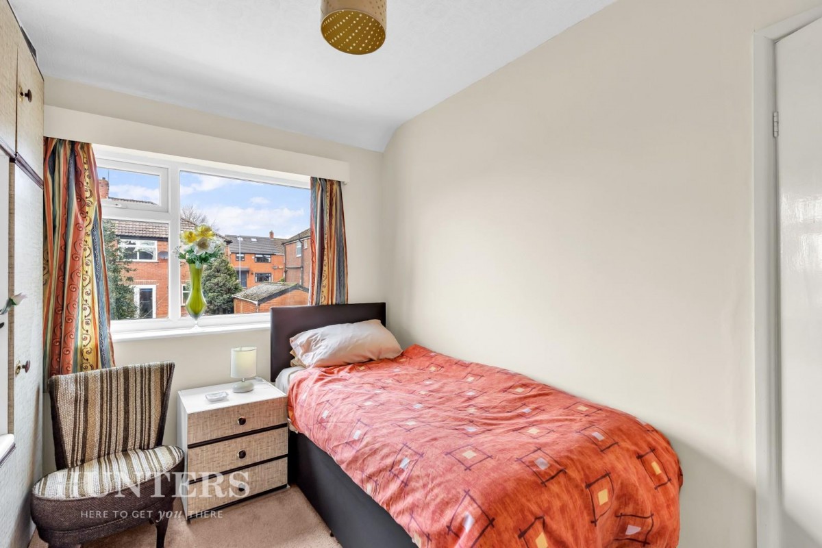 College Avenue, Oldham