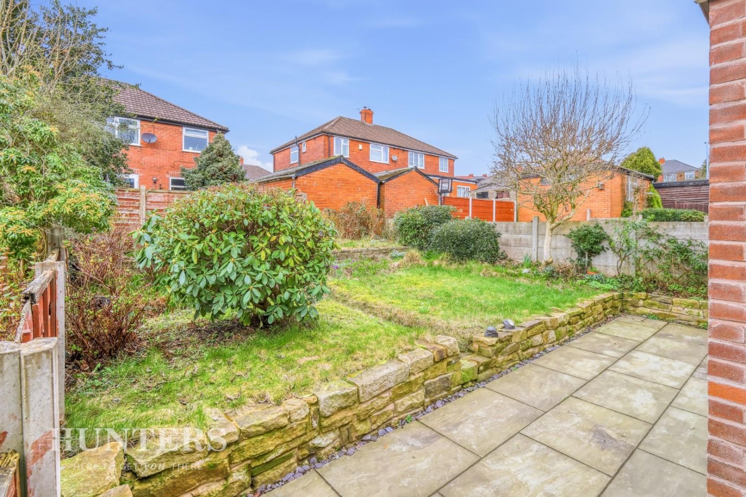 College Avenue, Oldham