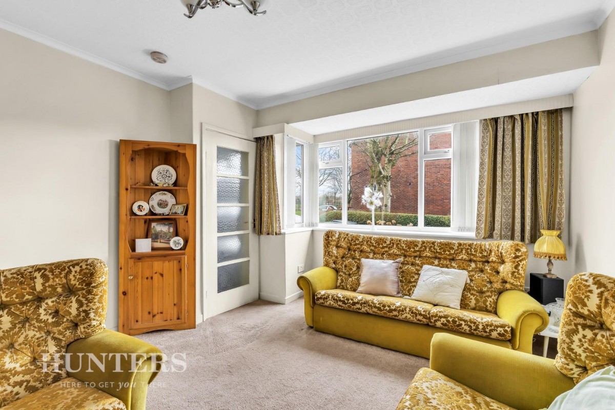 College Avenue, Oldham