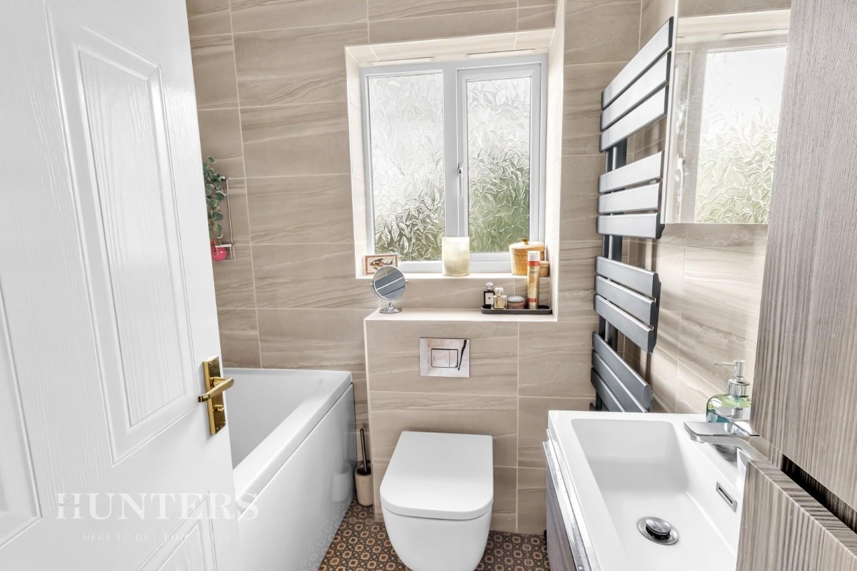 Howardian Close , Oldham