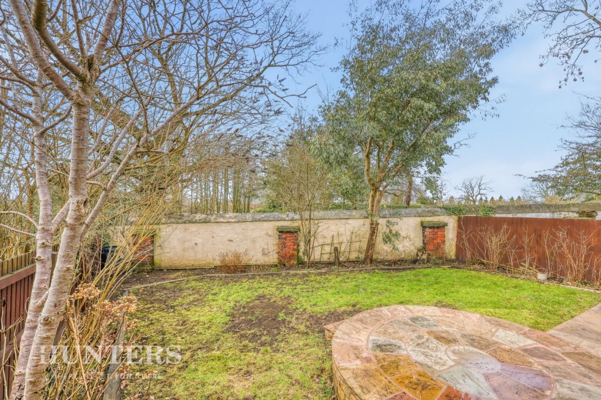 Howardian Close , Oldham