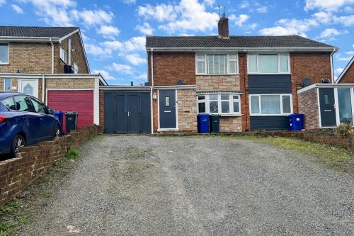 Bells Lane, Stourbridge, DY8 5DQ