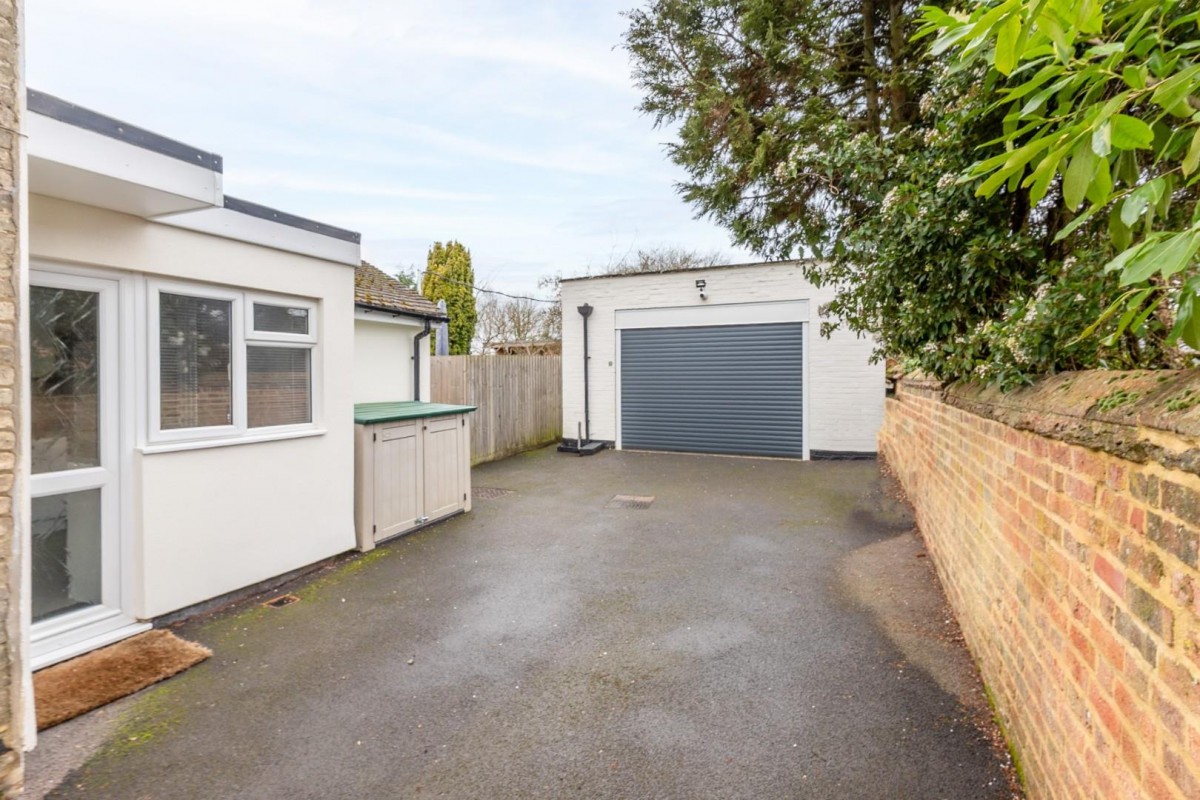 Leighton Road, Wingrave, Aylesbury