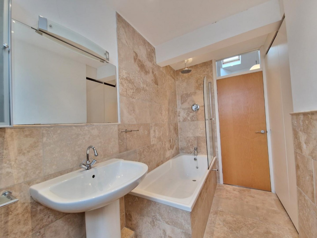 Valley Drive, Harrogate, HG2 0JJ