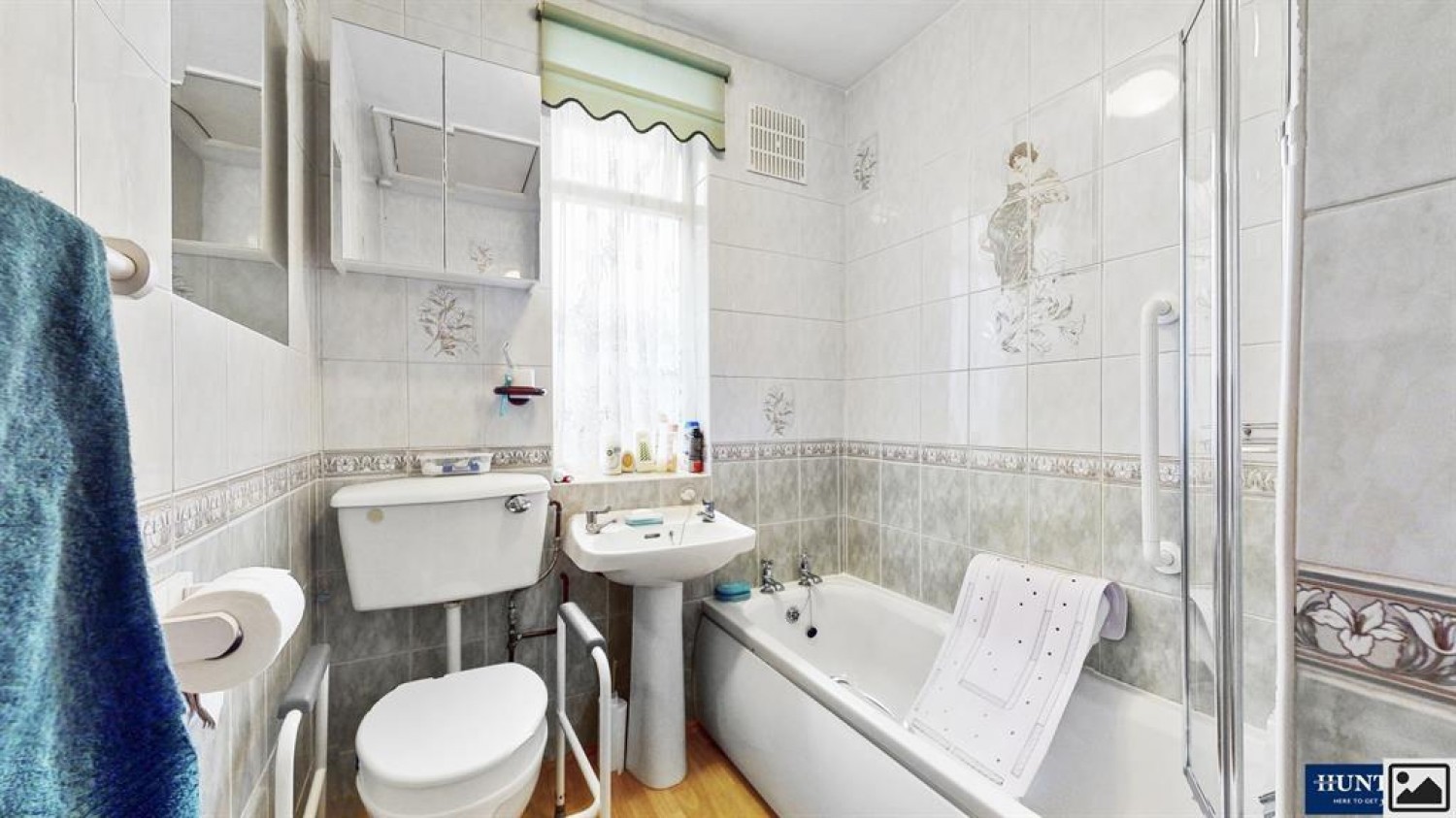 Chadwell Heath Lane, Romford, RM6