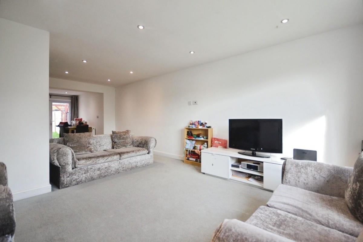 Quentin Road, Woodley