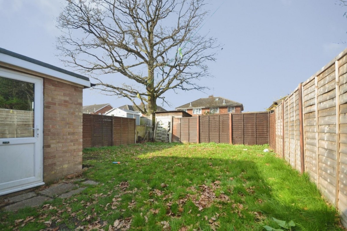 Quentin Road, Woodley