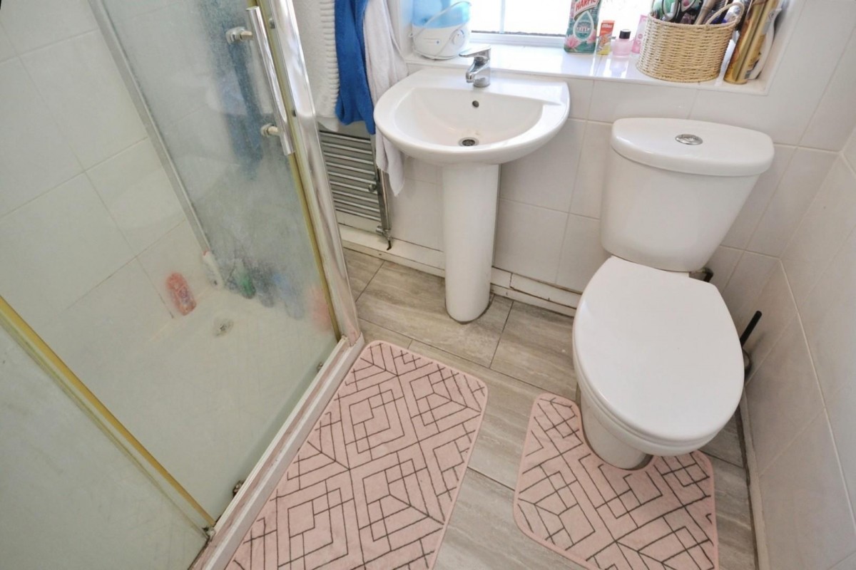 Quentin Road, Woodley