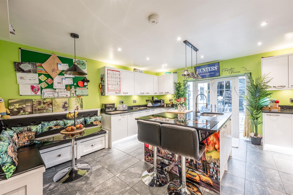 Lightwoods Road, Stourbridge, DY9 0TR