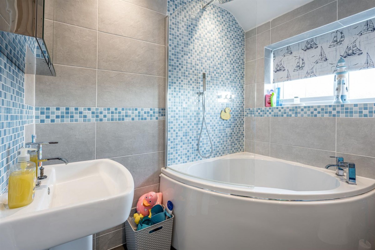 Lightwoods Road, Stourbridge, DY9 0TR