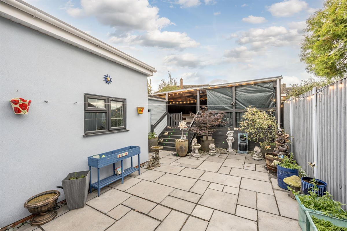 Lightwoods Road, Stourbridge, DY9 0TR