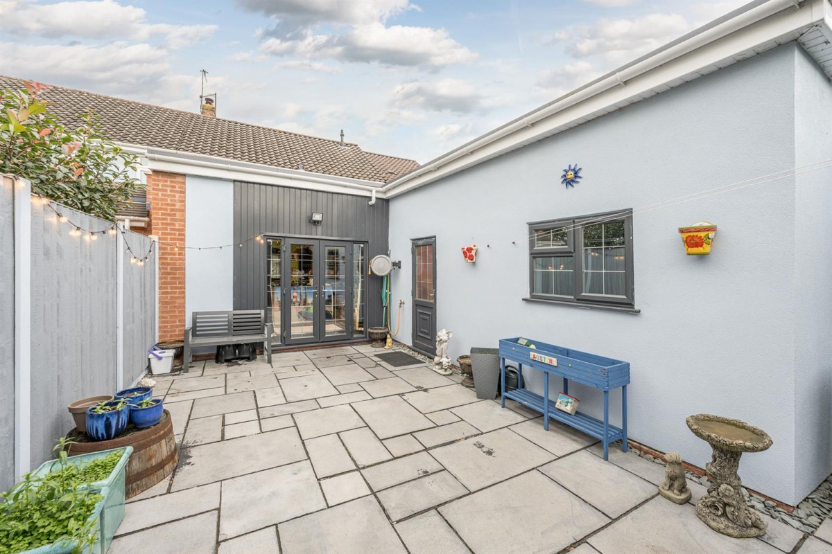 Lightwoods Road, Stourbridge, DY9 0TR