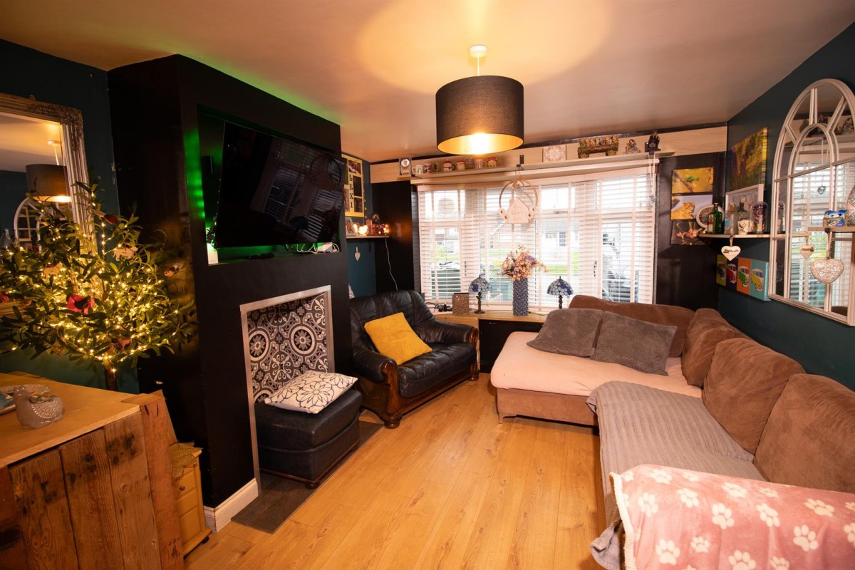 Lightwoods Road, Stourbridge, DY9 0TR