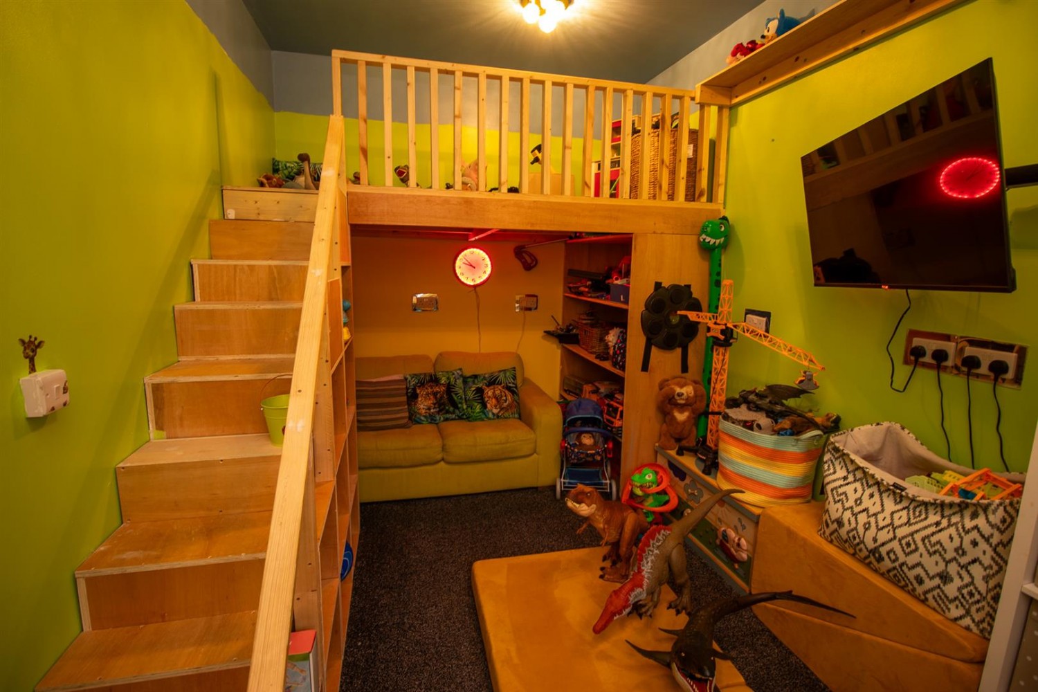 Lightwoods Road, Stourbridge, DY9 0TR