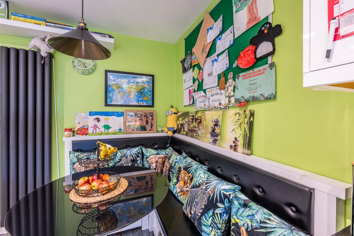 Lightwoods Road, Stourbridge, DY9 0TR