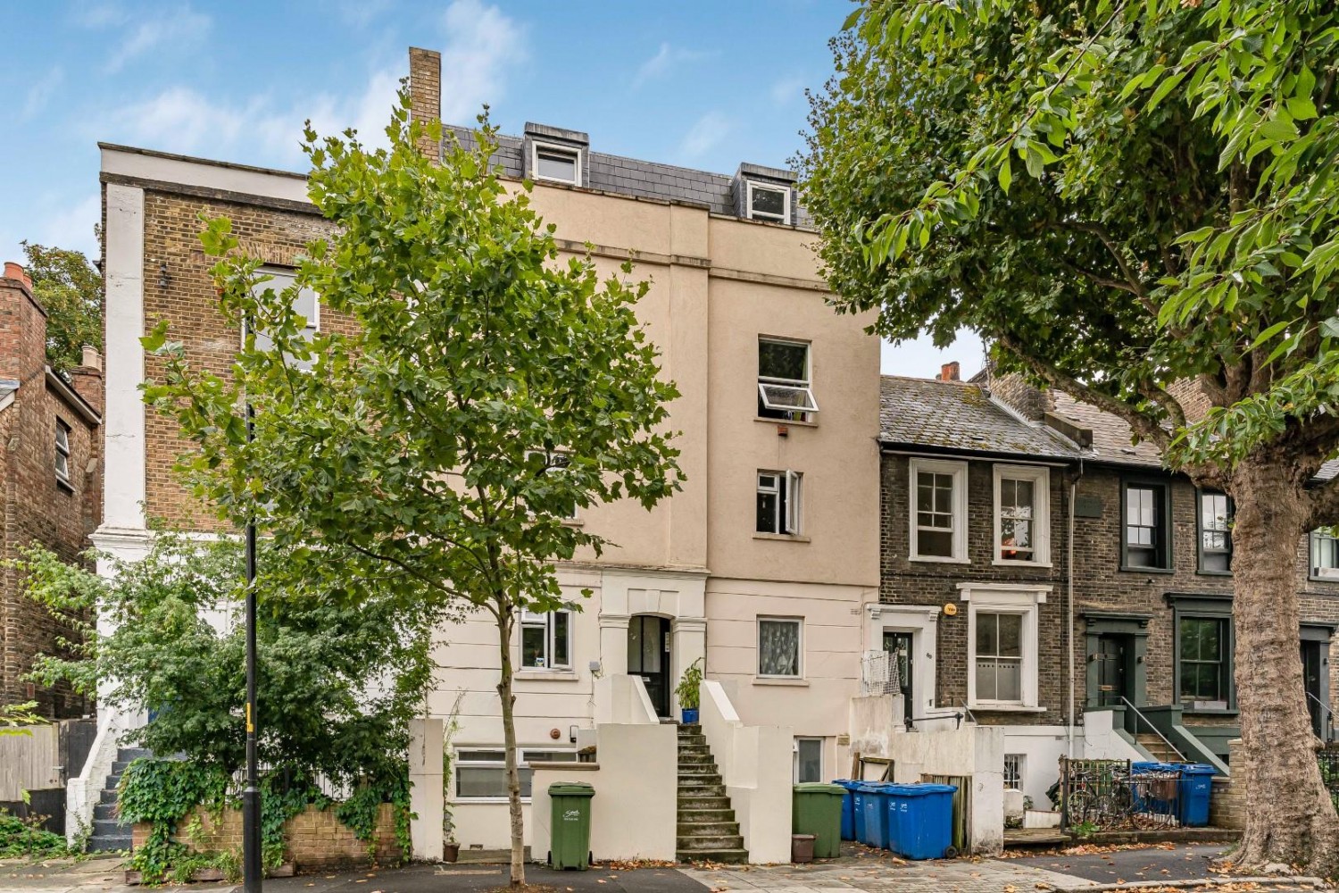 Warner Road, London, SE5