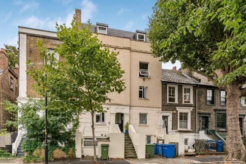 Warner Road, London, SE5