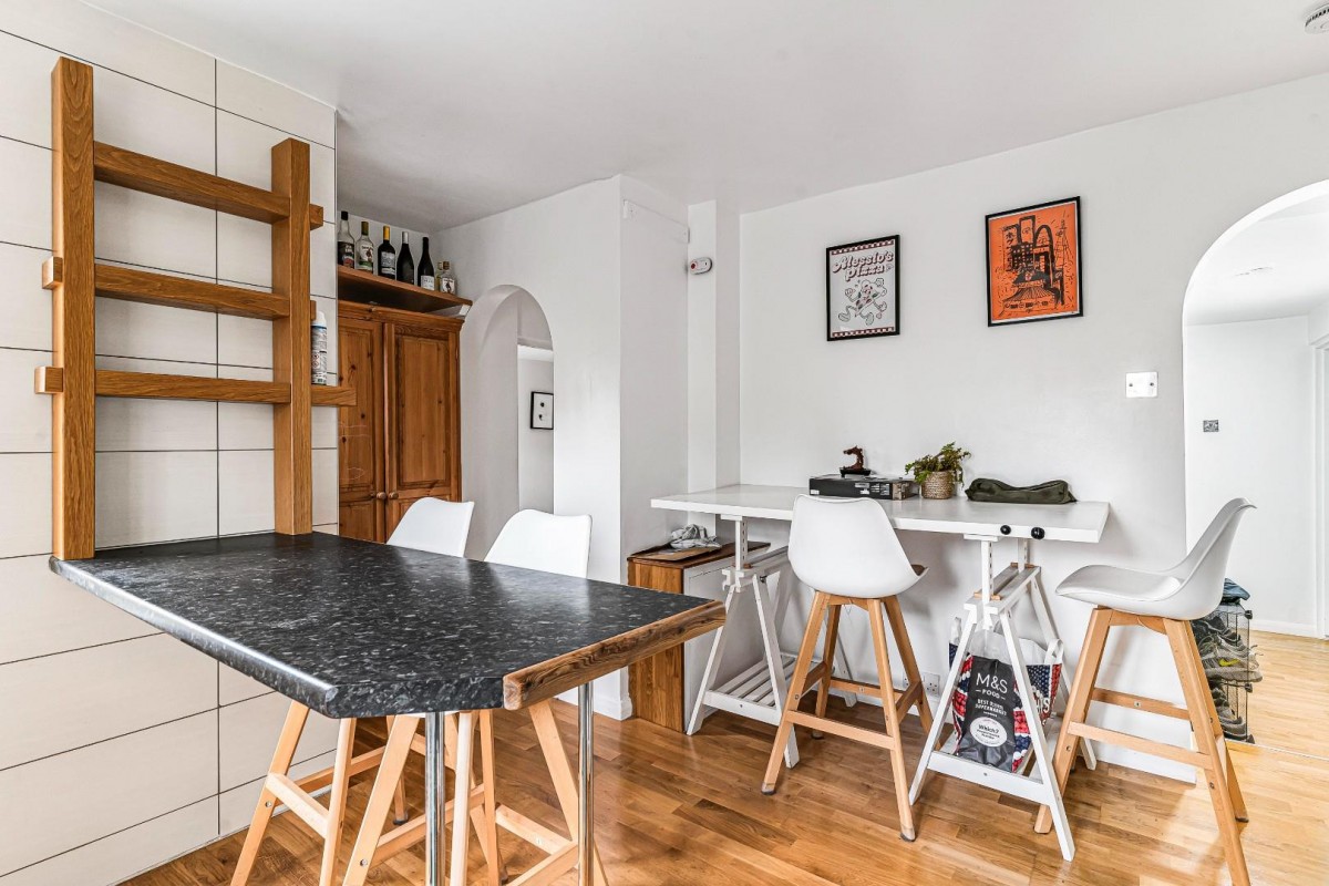 Warner Road, London, SE5