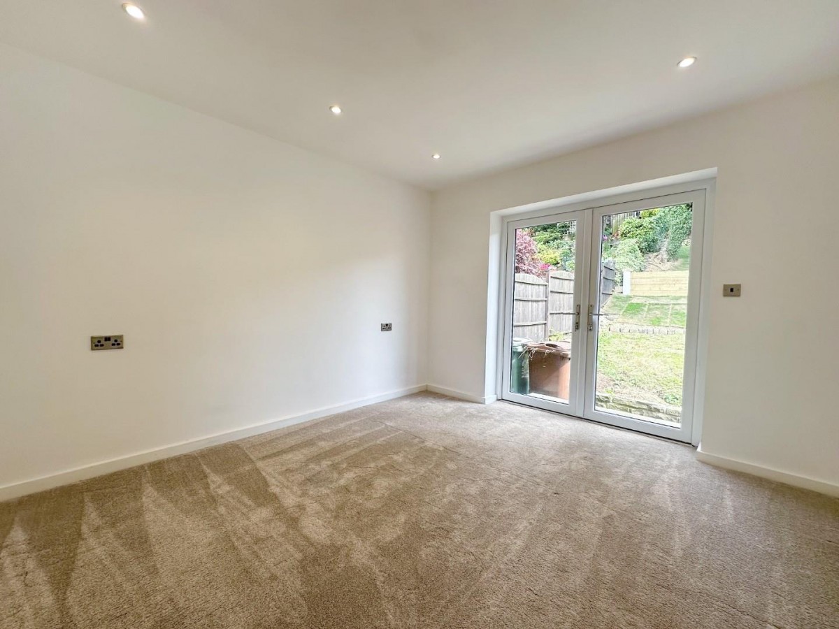 Emmott Drive, Rawdon