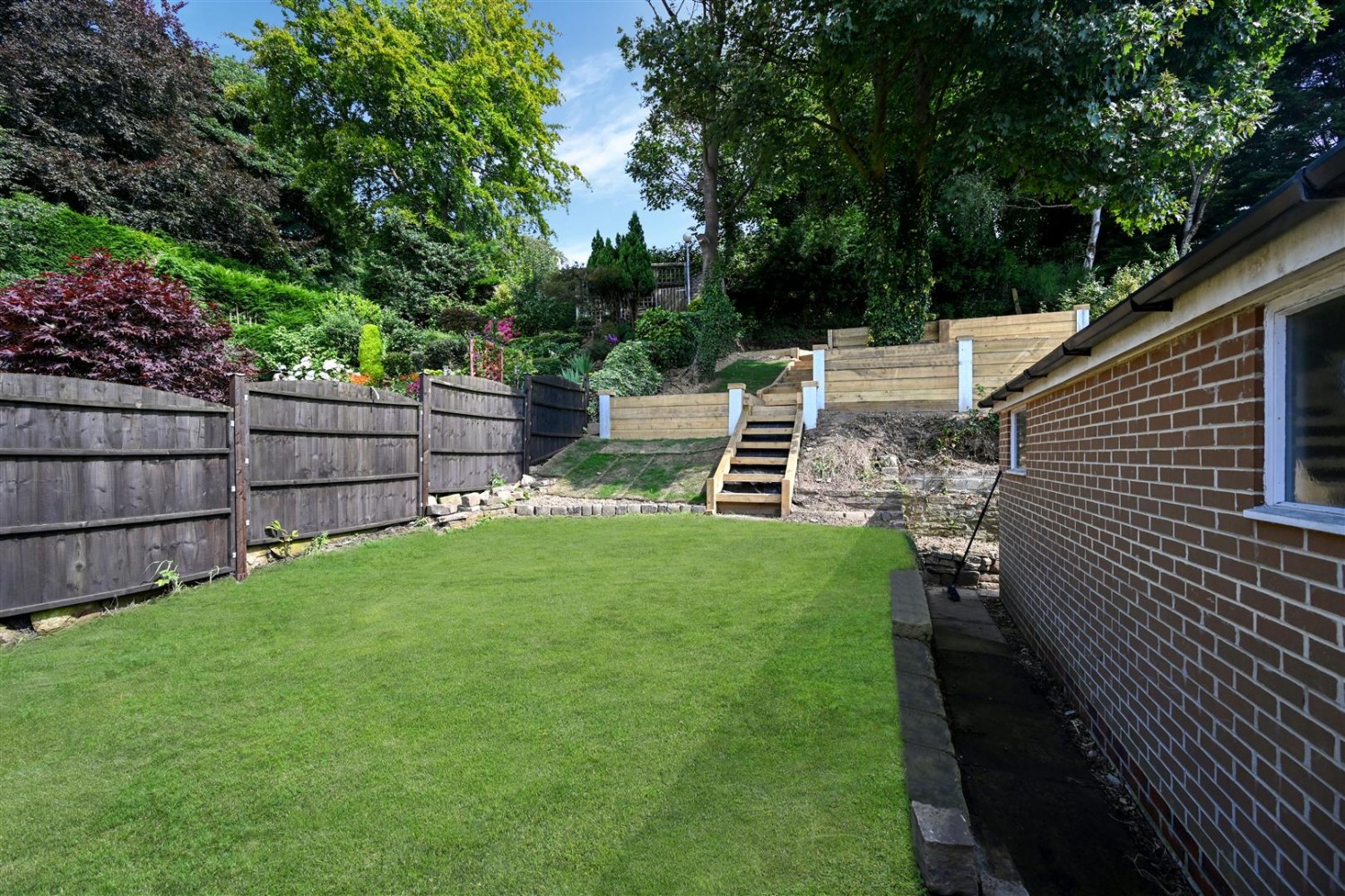 Emmott Drive, Rawdon