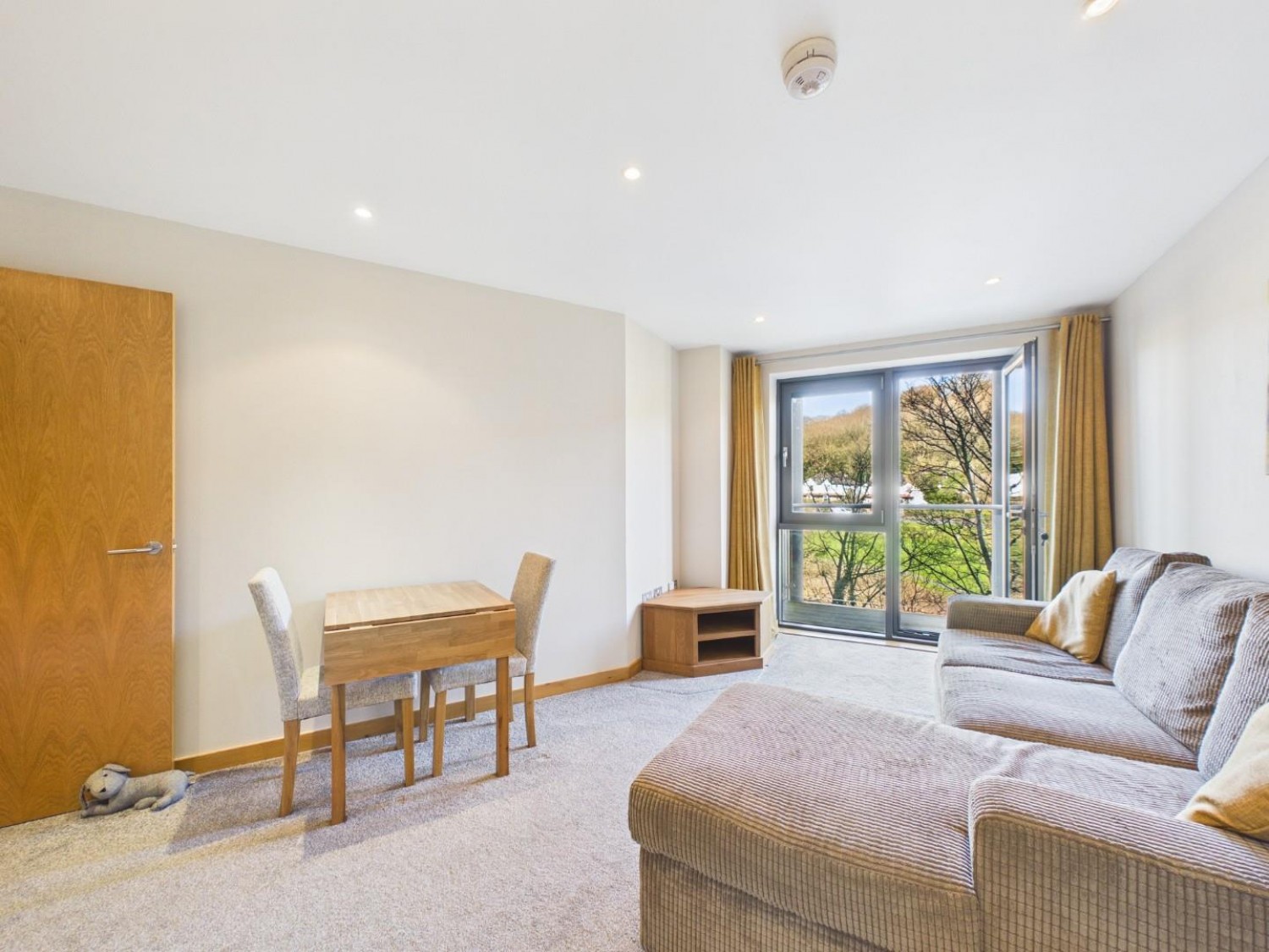 Salts Mill Road, Shipley