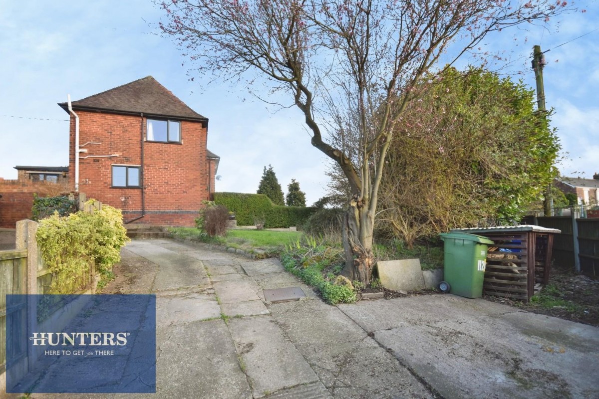 Station Road, Brimington, Chesterfield, S43 1LN