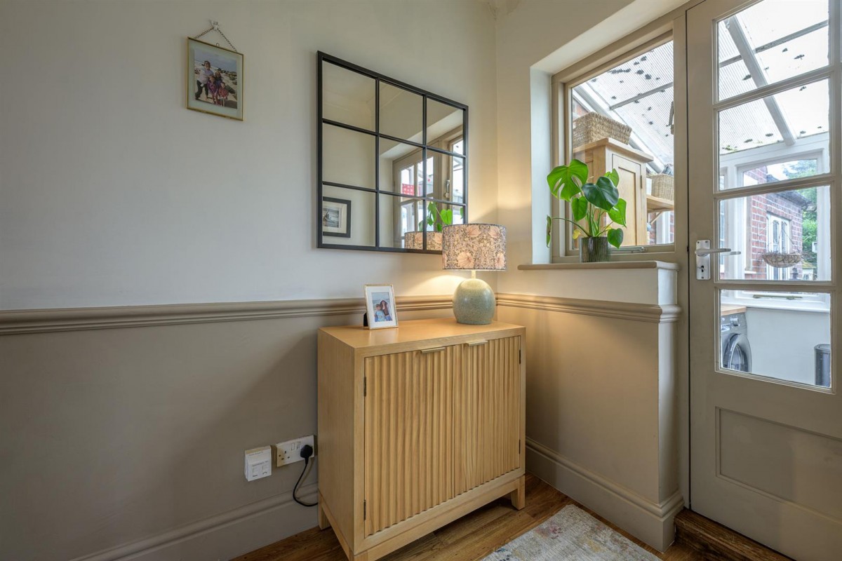 Corser Street, Oldswinford, Stourbridge, DY8 2DE