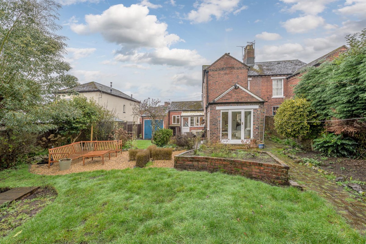 Corser Street, Oldswinford, Stourbridge, DY8 2DE