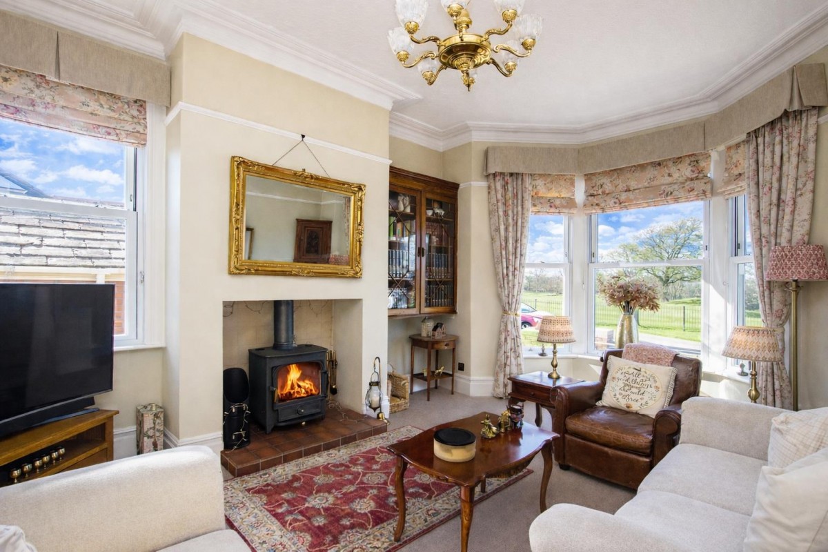 'East Bank Villa' Feniscowles