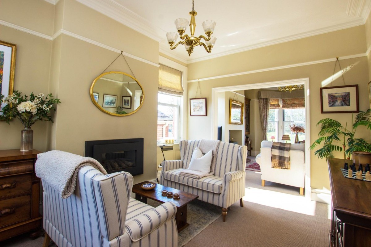 'East Bank Villa' Feniscowles