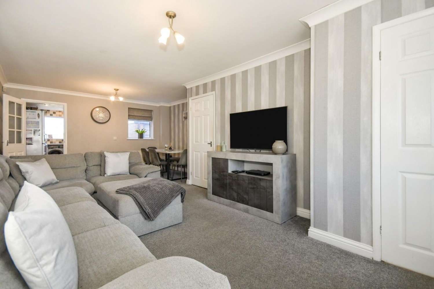 3 bedroom House for sale in Lime Grove, Chapeltown, Sheffield